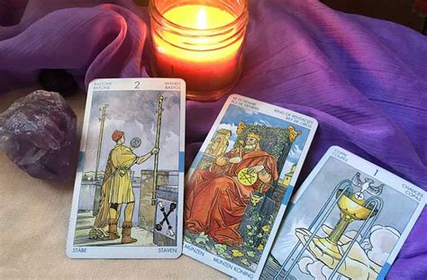 Tarot del día: ¡Tu tirada de tarot en 3 cartas。